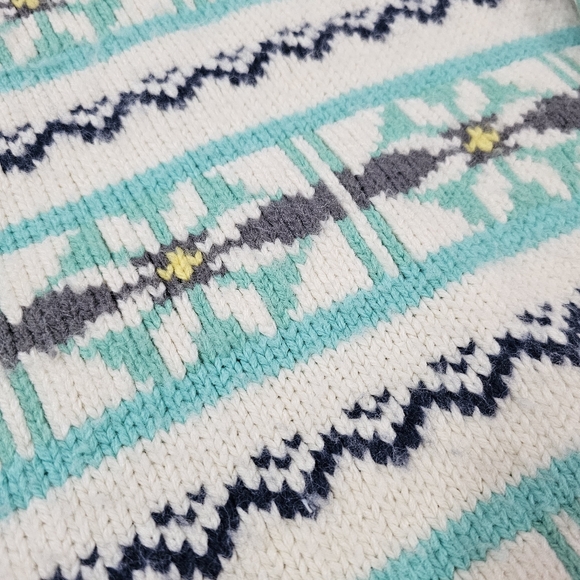 AE Oversized Fairisle Mock Neck Sweater Size Medium - Picture 7 of 13